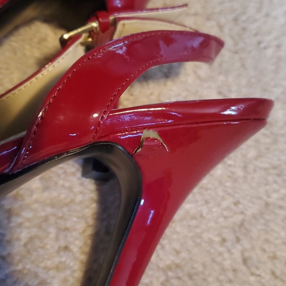 Shoes - Picture 3 of 4